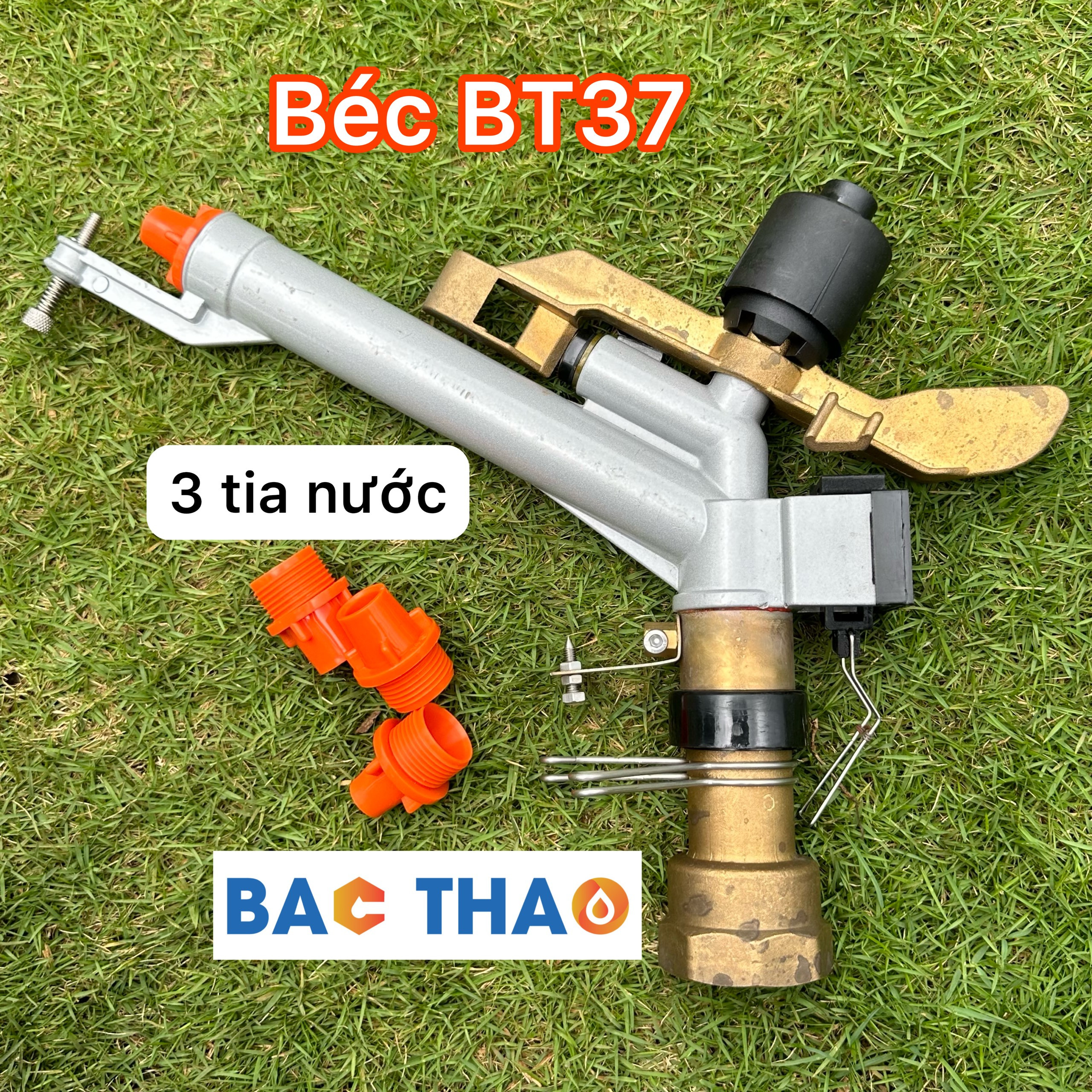 Béc tưới BT37 có 3 tia nước phun tầm xa tầm trung và tầm gần